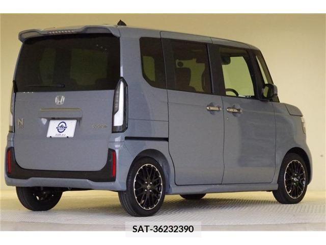 Honda N BOX CUSTOM 2023-10 210902-4