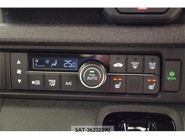 Honda N BOX CUSTOM 2023-10 210902-7