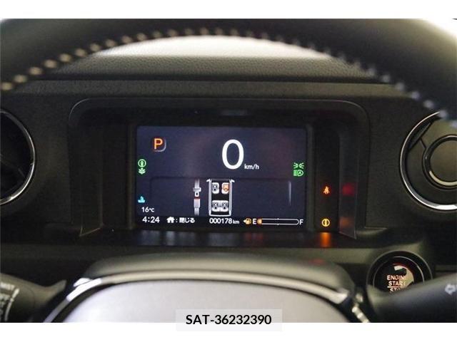 Honda N BOX CUSTOM 2023-10 210902-6
