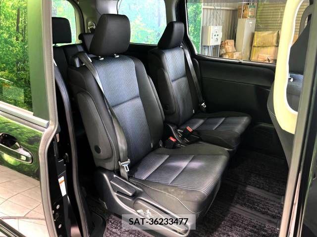 Toyota VOXY 2014-09 321413-12