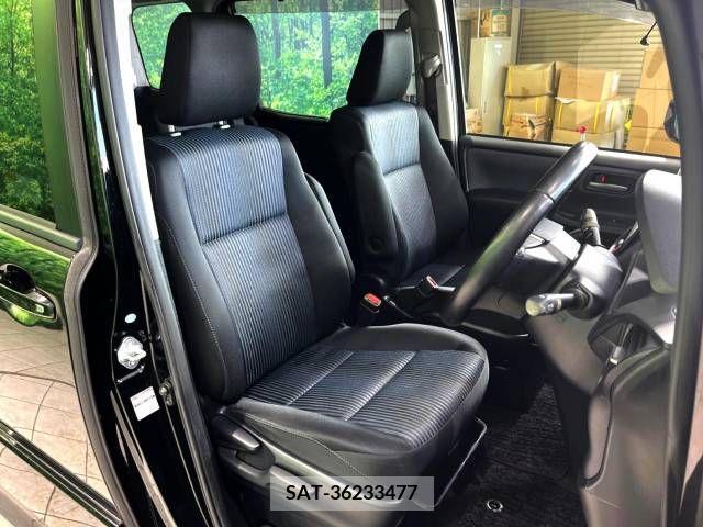 Toyota VOXY 2014-09 321413-11