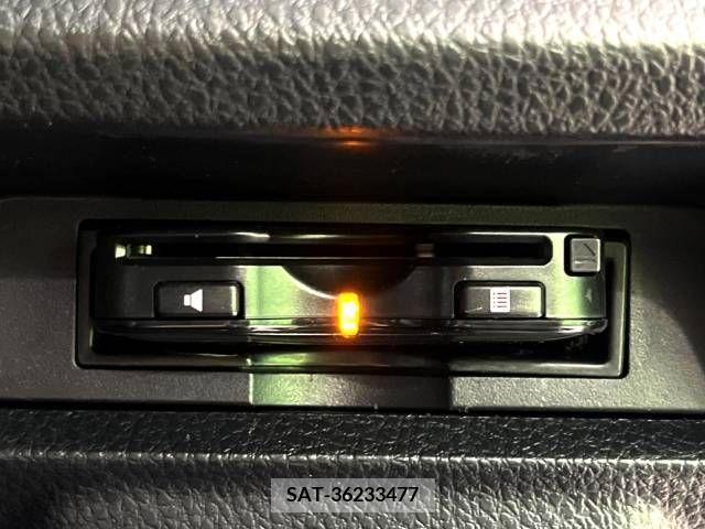 Toyota VOXY 2014-09 321413-7
