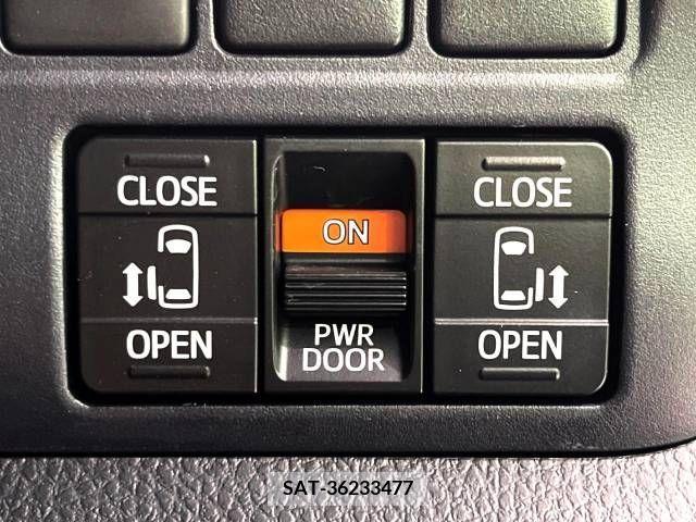 Toyota VOXY 2014-09 321413-3