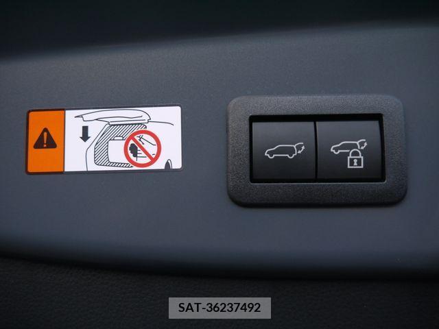 Toyota PRIUS 2023-05 226541-14