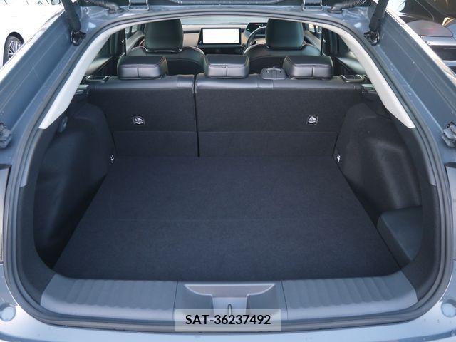 Toyota PRIUS 2023-05 226541-13