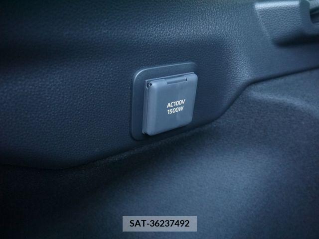 Toyota PRIUS 2023-05 226541-12