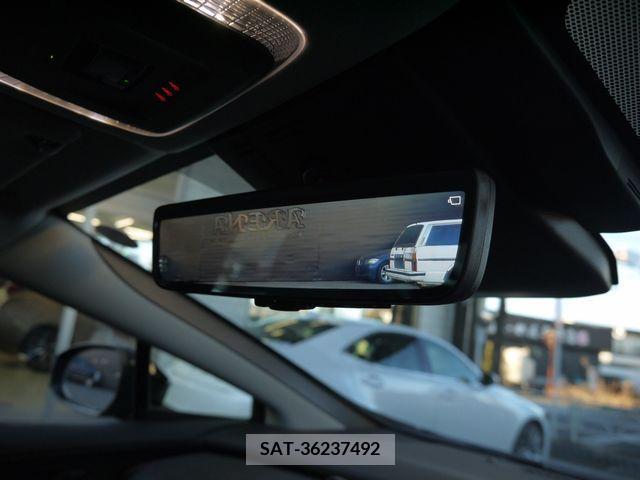 Toyota PRIUS 2023-05 226541-10