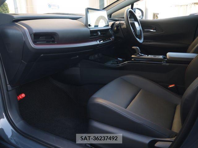 Toyota PRIUS 2023-05 226541-6