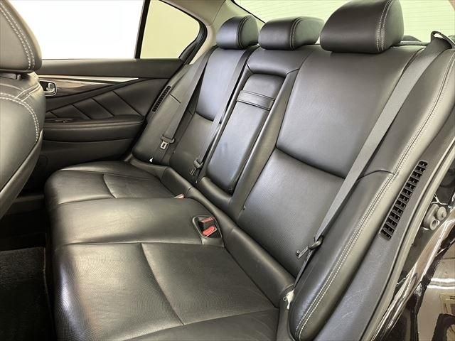 Nissan SKYLINE 2014-03 195677-22