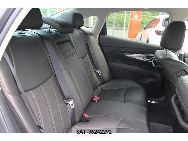 Nissan FUGA 2016-06 387911-13