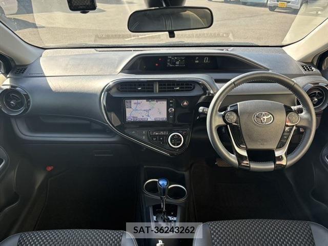 Toyota AQUA 2017-09 291852-1