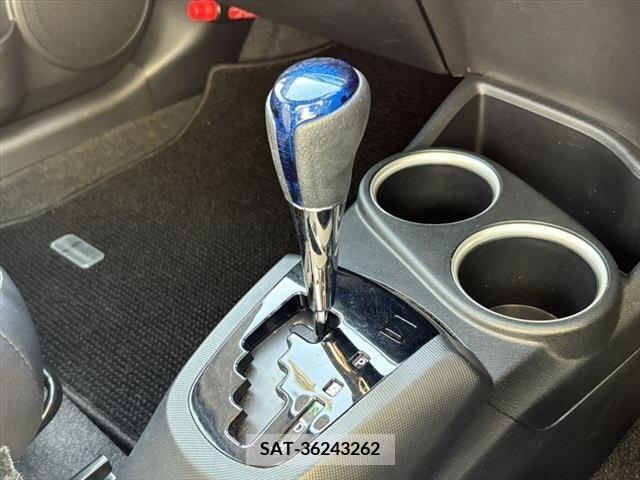 Toyota AQUA 2017-09 291852-10