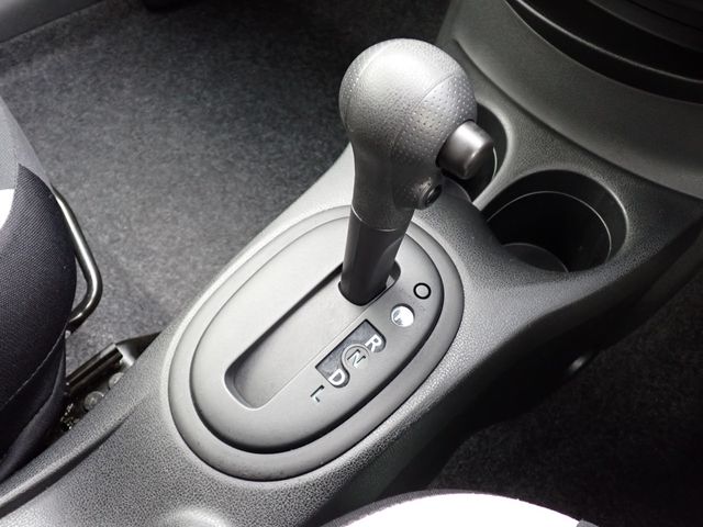 Nissan NOTE 2018-10 6890-9