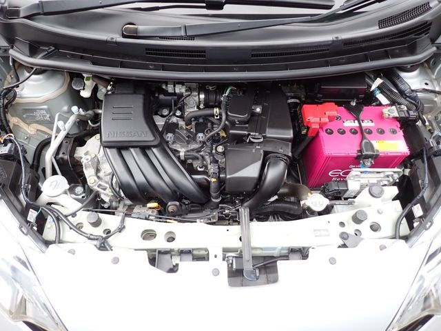 Nissan NOTE 2018-10 6890-23