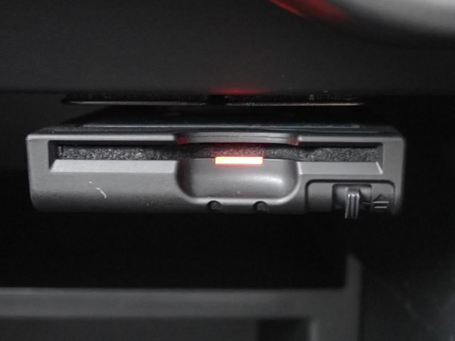 Nissan NOTE 2018-10 6890-13