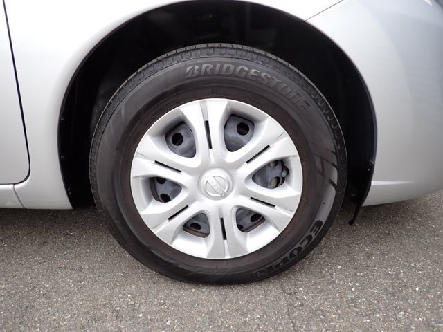 Nissan NOTE 2018-10 6890-22