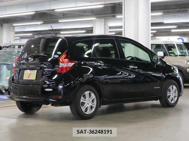 Nissan NOTE 2017-12 279842-1
