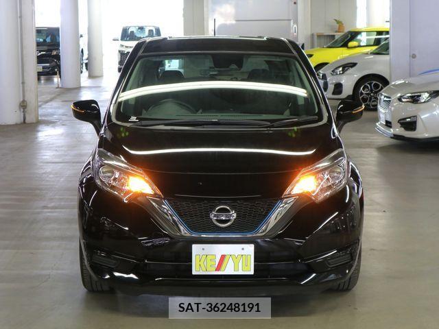 Nissan NOTE 2017-12 279842-4