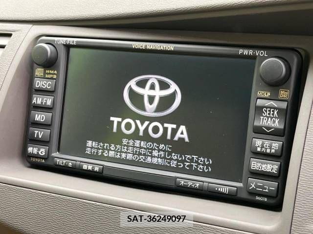 Toyota ISIS 2006-06 247534-3