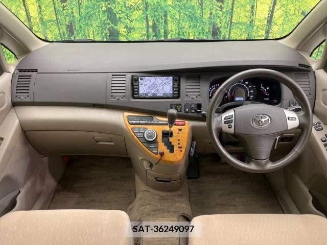 Toyota ISIS 2006-06 247534-1