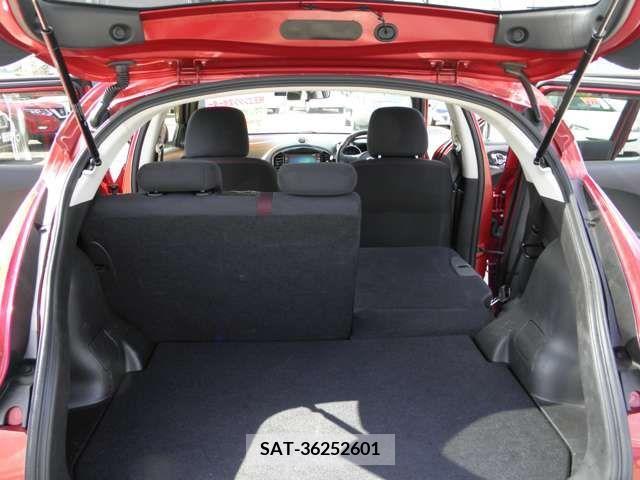 Nissan JUKE 2012-01 373467-7