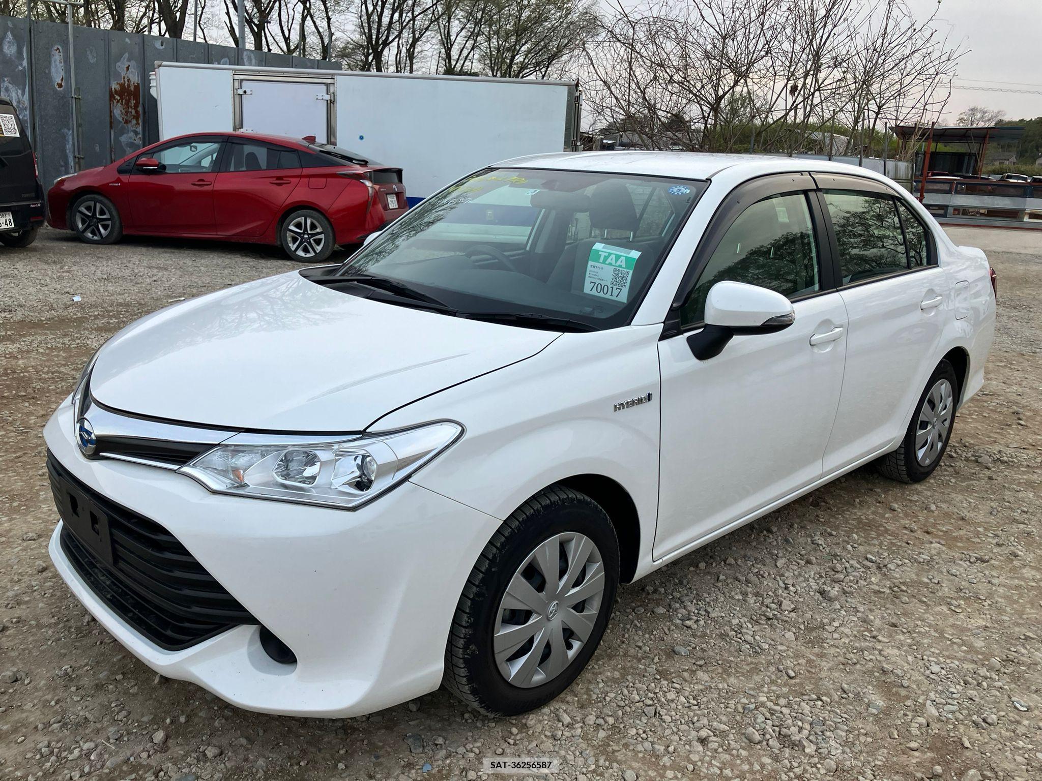 Toyota COROLLA AXIO 2017-03 258290-1