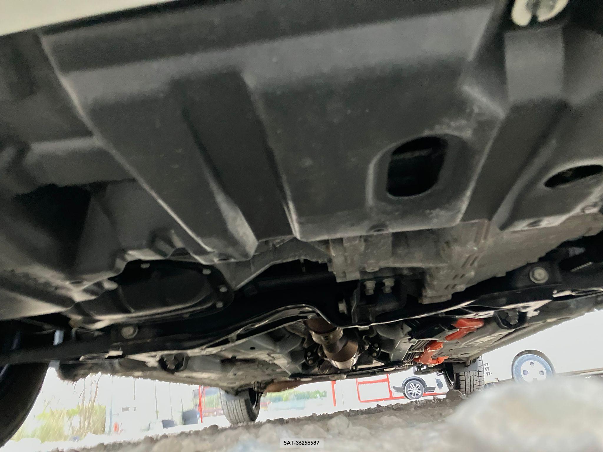 Toyota COROLLA AXIO 2017-03 258290-23