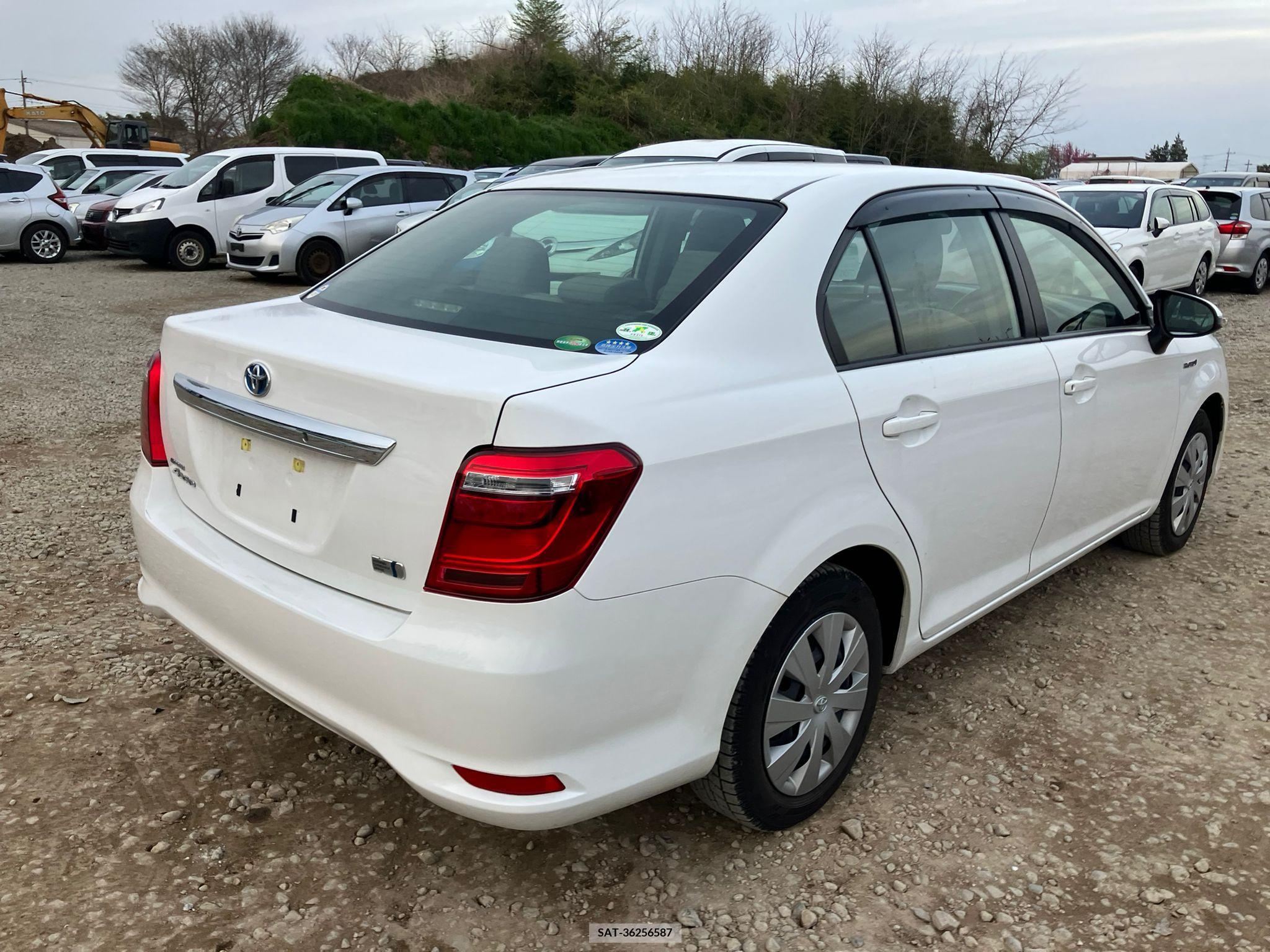 Toyota COROLLA AXIO 2017-03 258290-3