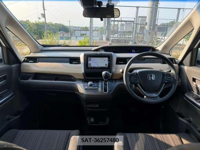 Honda FREED 2019-10 335458-1