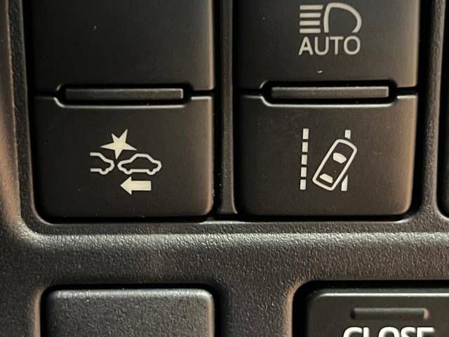 Toyota ESQUIRE 2018-03 23247-5