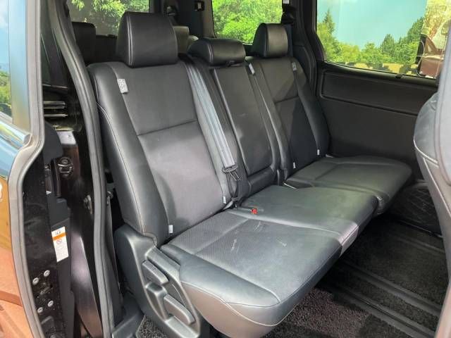 Toyota ESQUIRE 2018-03 23247-11