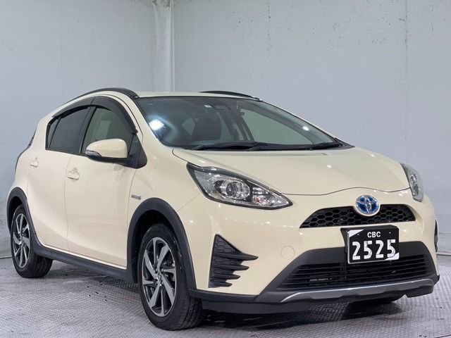 Toyota AQUA 2017-10 16766-0