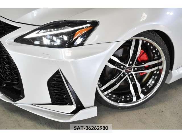Lexus IS 2006-08 208433-8