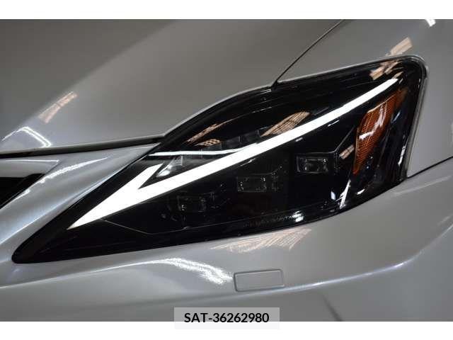 Lexus IS 2006-08 208433-7