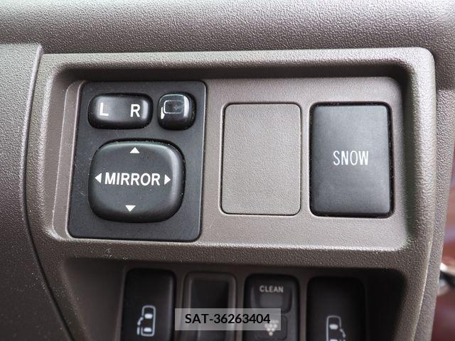 Toyota SIENTA 2011-09 285132-12