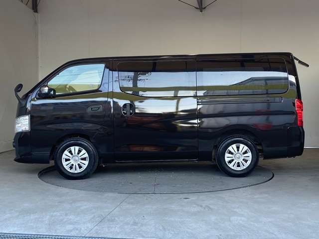 Nissan NV350 Caravan 2018-08 181466-13