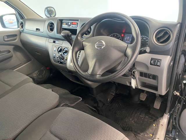 Nissan NV350 Caravan 2018-08 181466-19