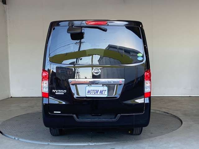 Nissan NV350 Caravan 2018-08 181466-11