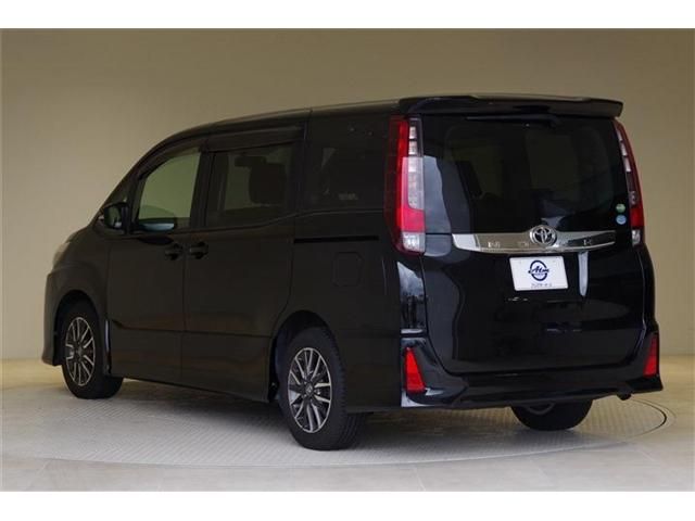 Toyota NOAH 2014-10 7930-20