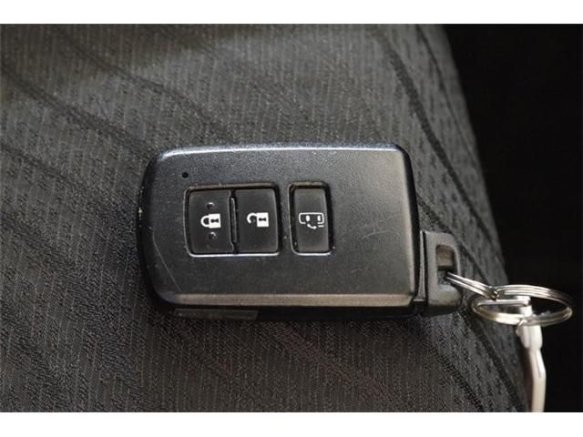 Toyota NOAH 2014-10 7930-17