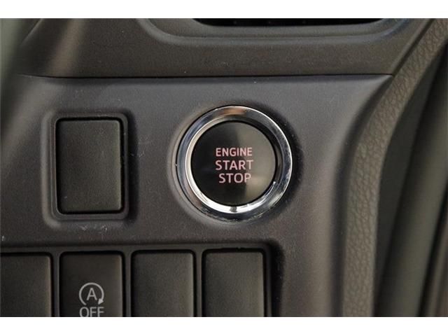 Toyota NOAH 2014-10 7930-11