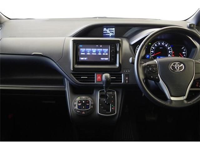 Toyota NOAH 2014-10 7930-1