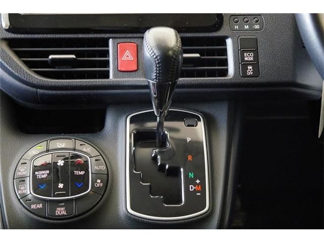 Toyota NOAH 2014-10 7930-10