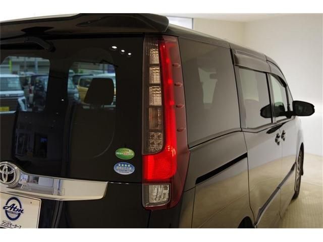 Toyota NOAH 2014-10 7930-28