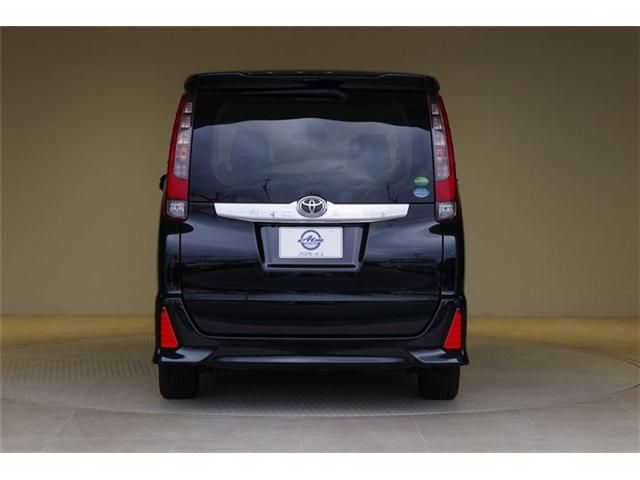 Toyota NOAH 2014-10 7930-21