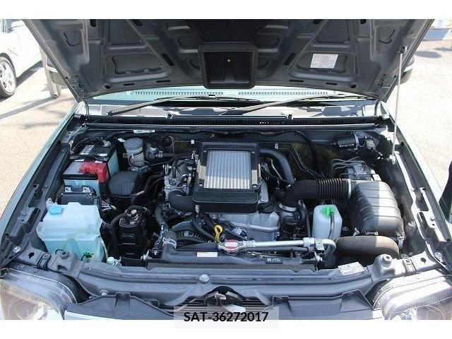 Suzuki JIMNY 2017-11 239044-17