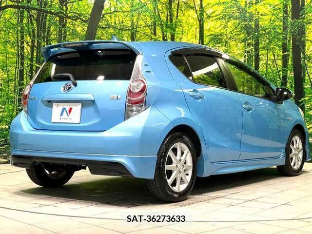 Toyota AQUA 2012-08 347249-16