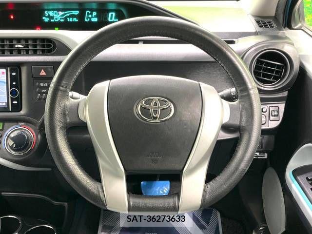 Toyota AQUA 2012-08 347249-10