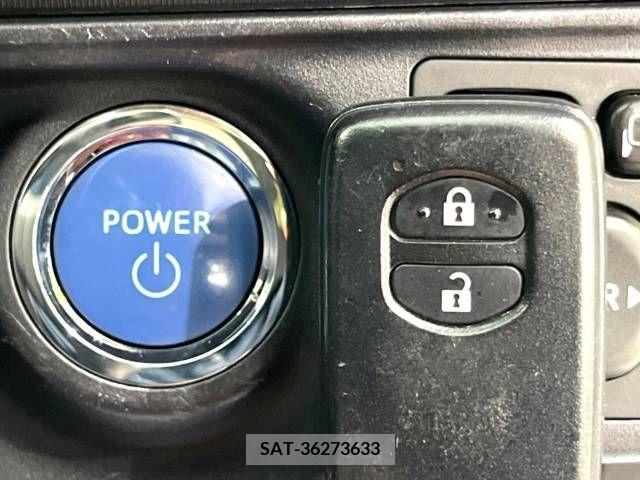 Toyota AQUA 2012-08 347249-4