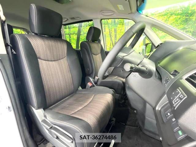 Nissan SERENA 2014-04 367807-7